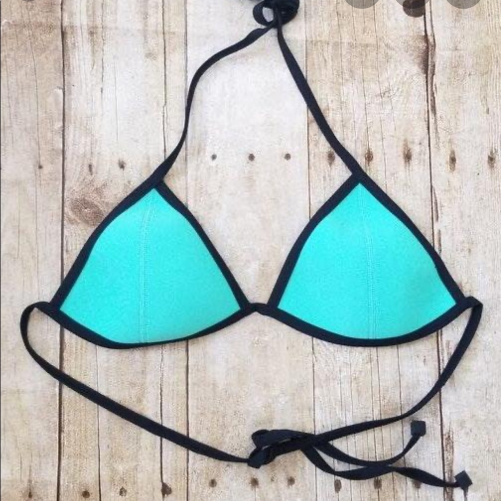 Triangl Bikini Top